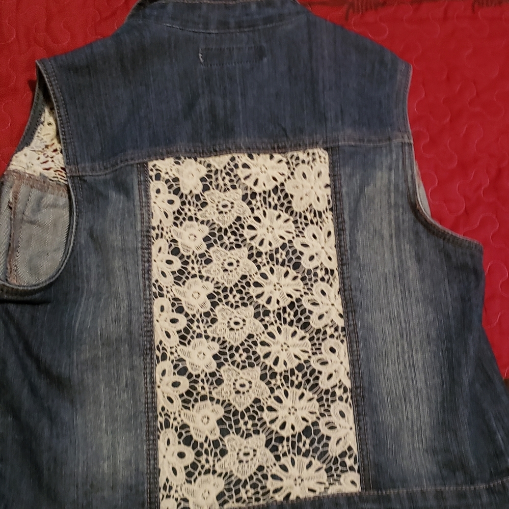 Jean Vest